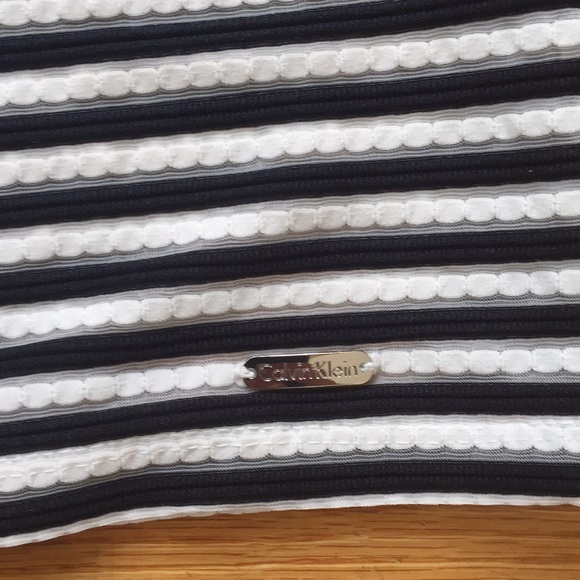 NWT CALVIN KLEIN OFF THE SHOULDER SHIRT - Picture 3 of 3